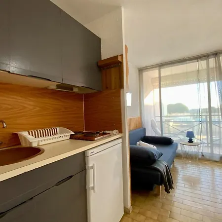 The Blue Lagoon - Studio Cabin Terrace And Wifi! * Le Grau-du-Roi
